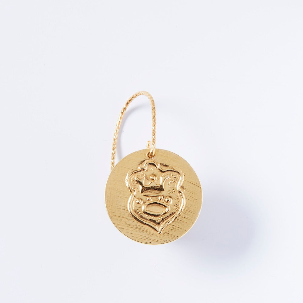 boucles d'oreilles médaille blason dormeuse